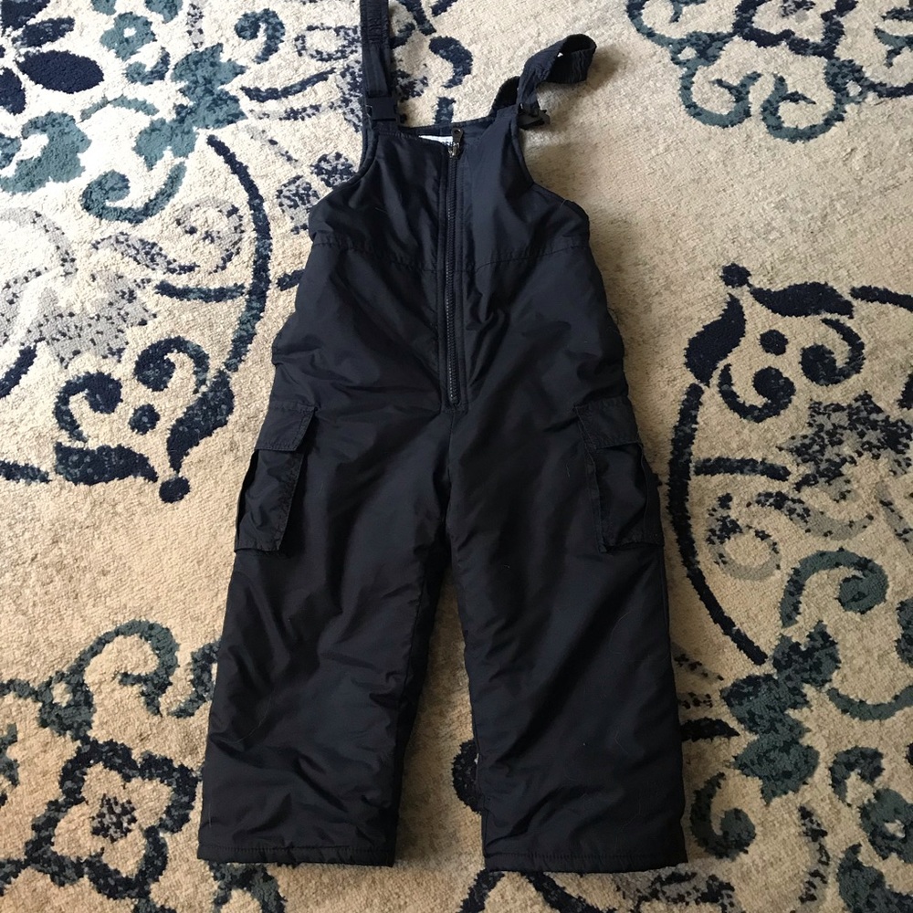 Boys snow pants.